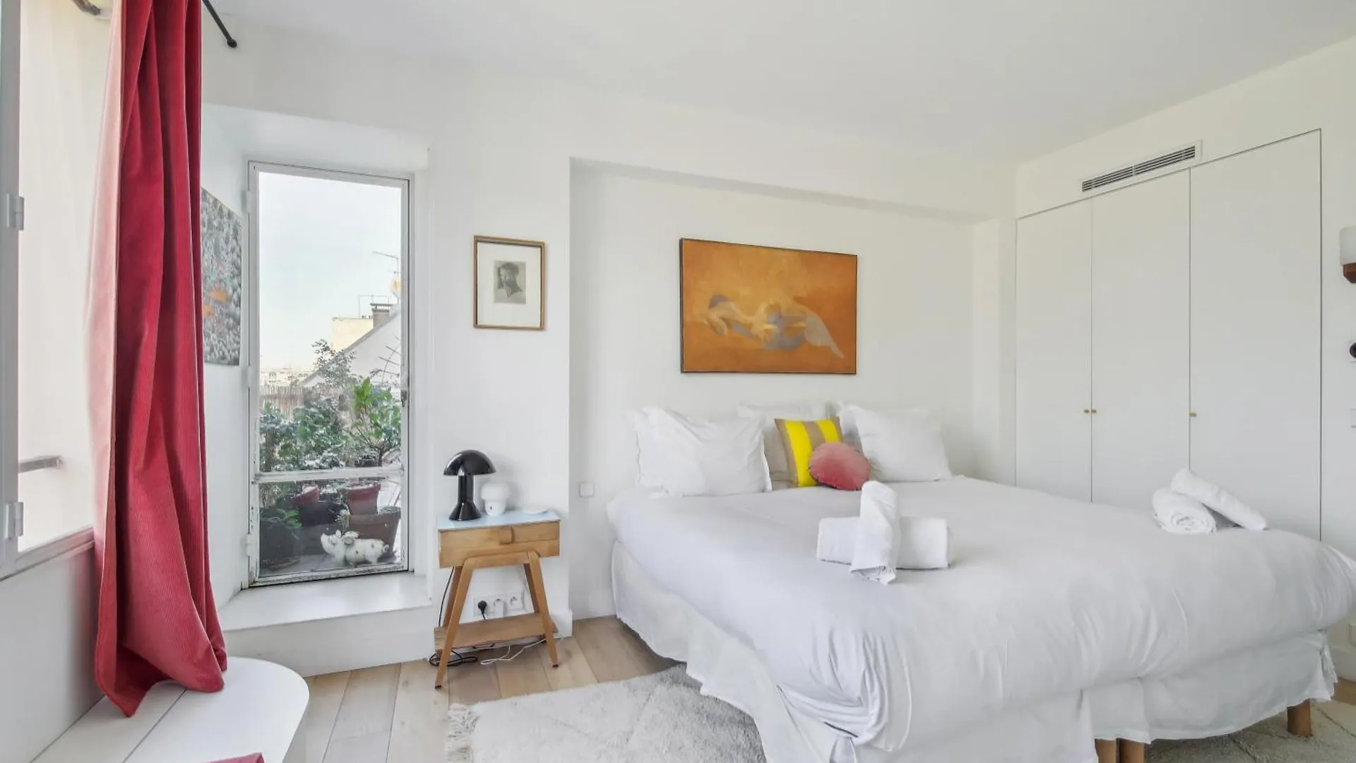 Apt Avec Balcon Design Par Fleur Delesalle 6 Pers *